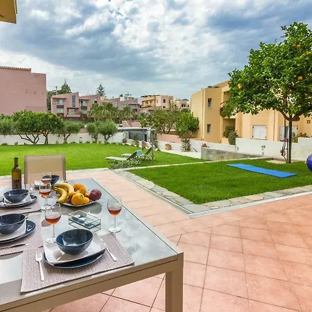 Apartment Olive Garden Steps To 1 *